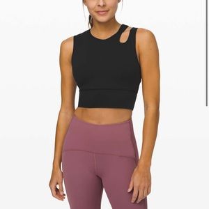 Lululemon Shoulder Slit Mastered Motion Crop Top Bra Black 6